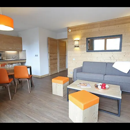 Apartment In Les Menuires With Spa Access Lejlighed *